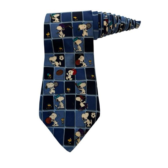 Peanuts I Hate To Lose Sports Snoopy Tennis Football basketball Necktie Silk - Picture 1 of 7